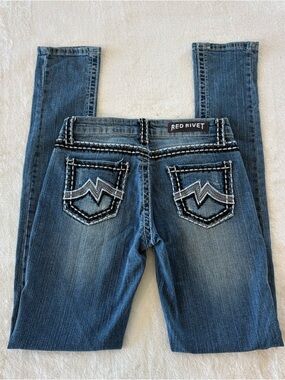 NWT Red Rivet Womens Low Rise Skinny Jeans Embroidered Stitch Festival Western